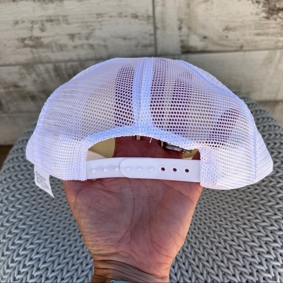 Vintage Las Vegas Snapback Retro Mesh Trucker Hat - Picture 4 of 6